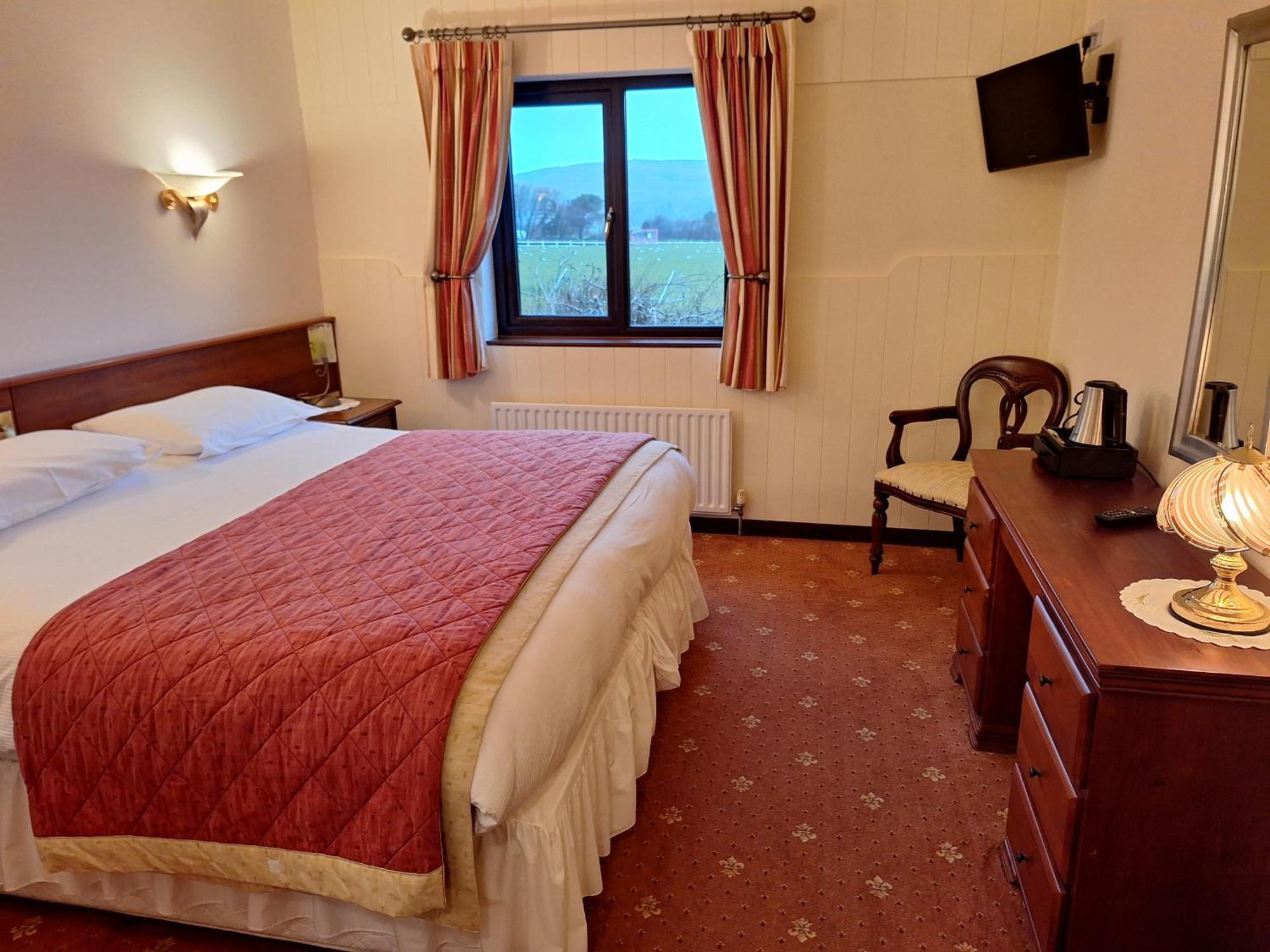 Corthna Lodge Schull Exteriér fotografie